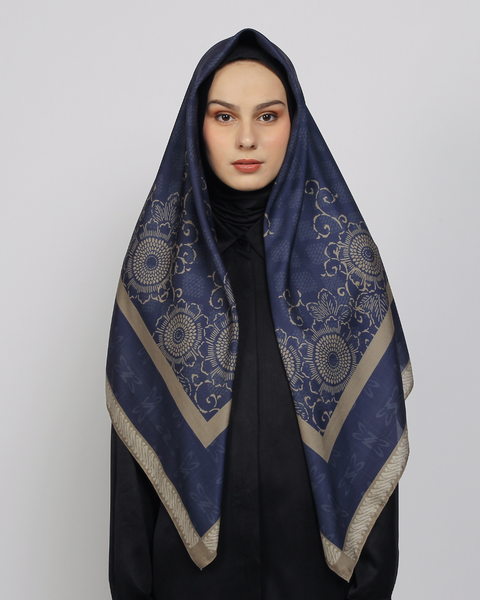 Ishana Ebony Square