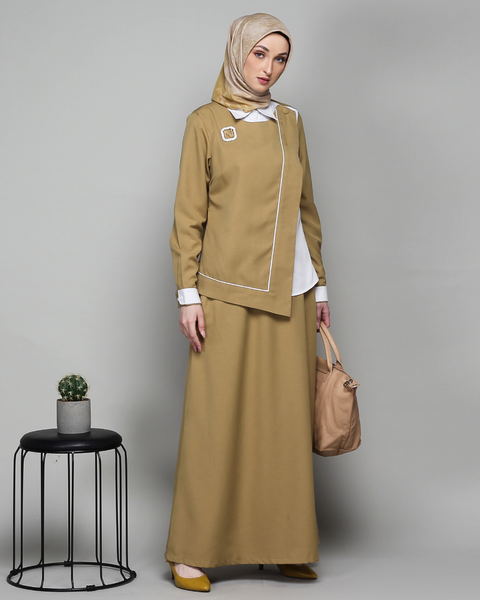 One Set Twotone Flap San Carlos Broken White Midi (Shirt & Skirt)