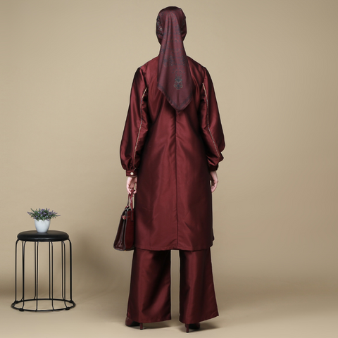 Sand of Bloom Red Derby (Tunic & Culotte)