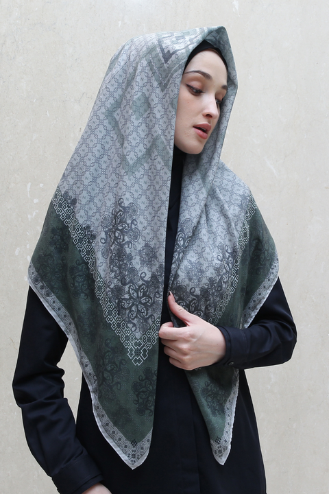 Mezquita Green Space Square