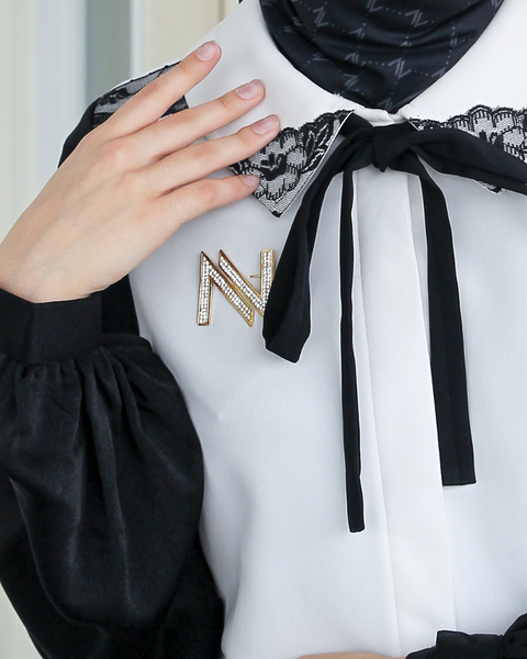 Monochrome Ribbon Sister Black Pretty Broken White Shirt