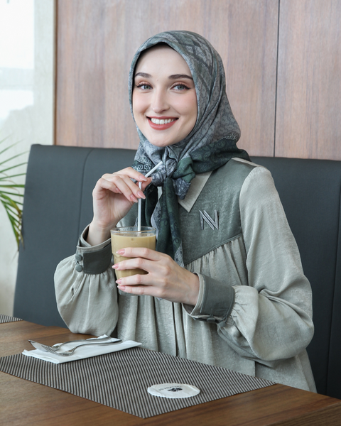 One Set Wrinkle Envy Mineral Green Midi Shirt (Shirt + Skirt)