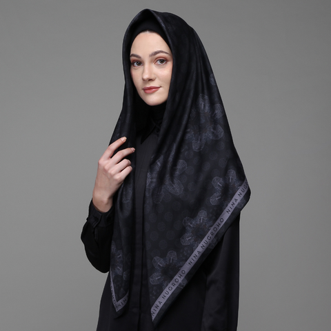 Lotus Serenity Black Square