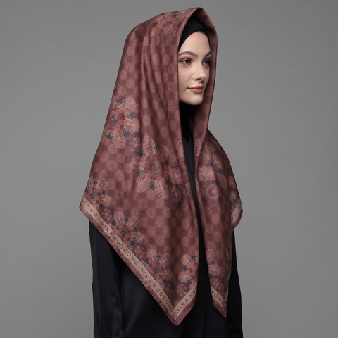 Lotus Serenity Spicy Square