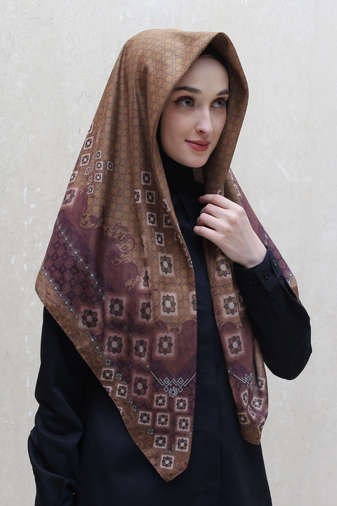 De Nuestra Livid Brown Square