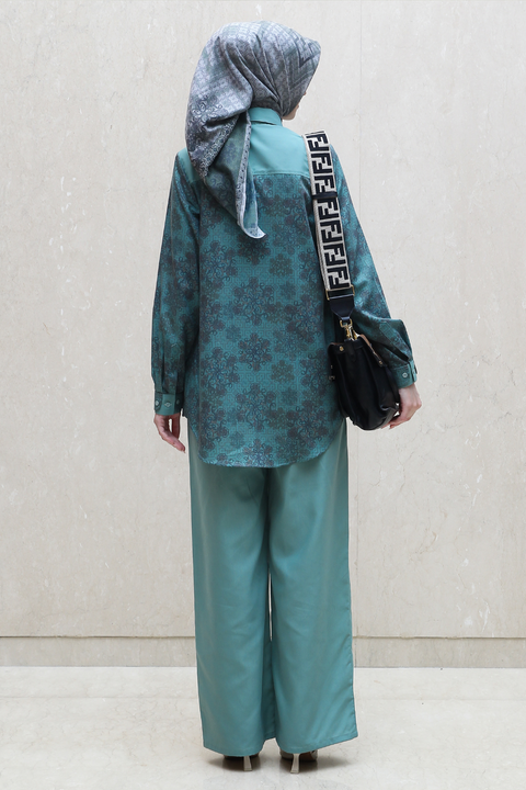 Mezquita Pleats Neptune Green Shirt