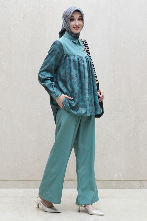 Mezquita Pleats Neptune Green Shirt