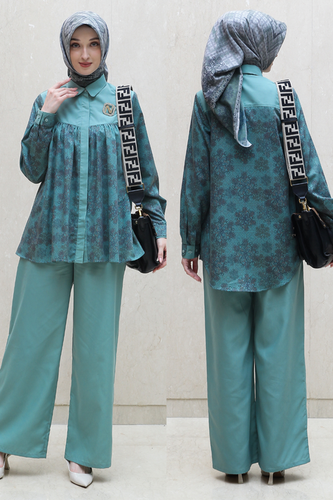 Mezquita Pleats Neptune Green Shirt