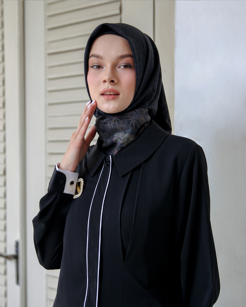 Single Pleat Black Tunic