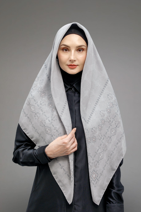 Dayu Gray Suit Square