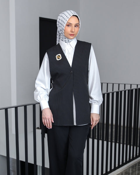 Broken White Latta Vest & Shirt